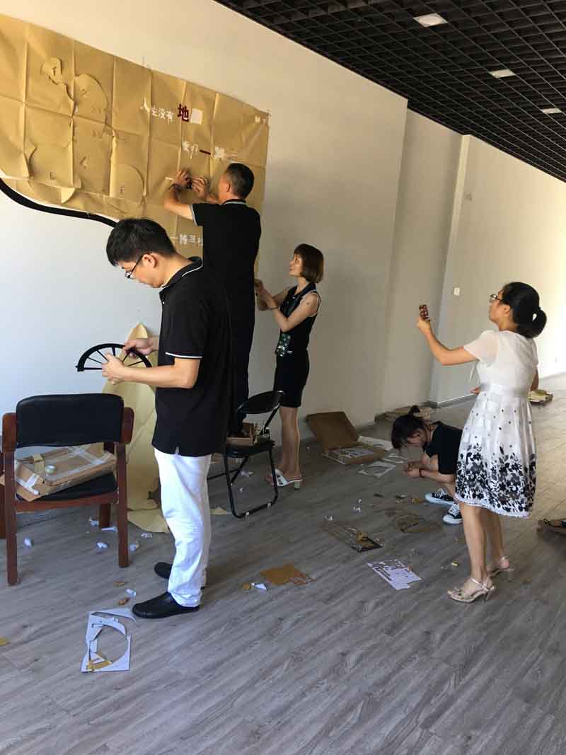 活动室建设中